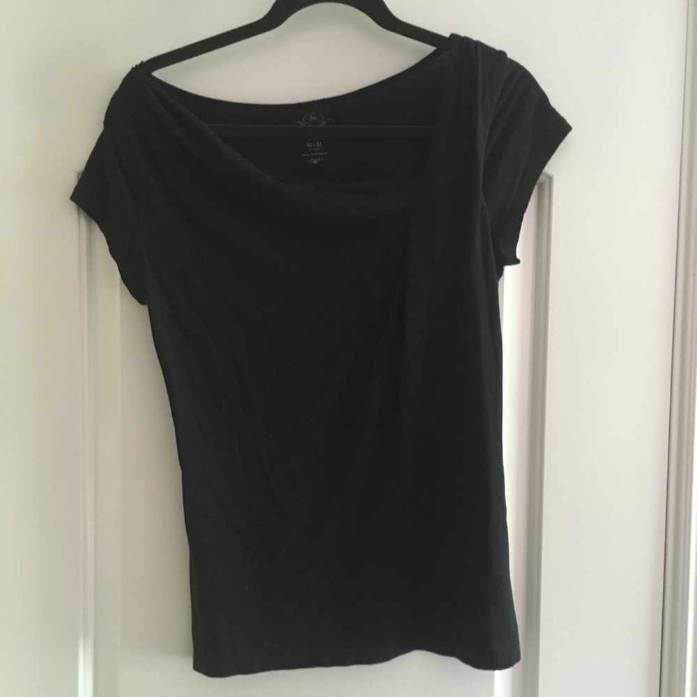 Off the shoulder tee